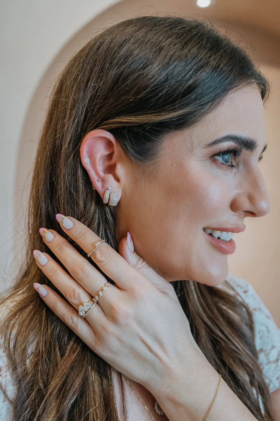 baguette_amp_round_diamon_3.webp Mama Bijoux Baguette & Round Diamond Crossover Ring Online