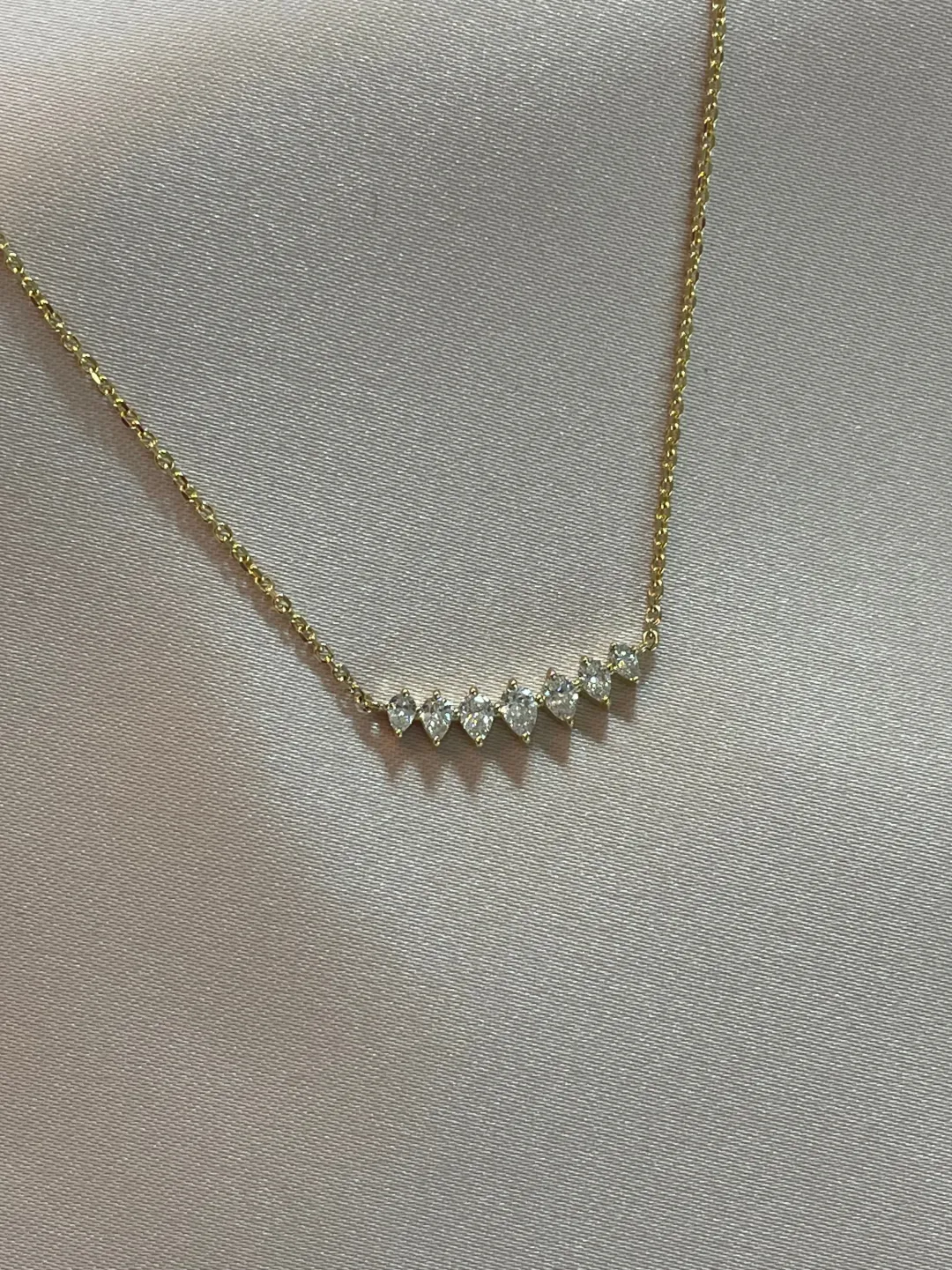 la_princesse_grande__pear_6.webp Mama Bijoux La Princesse Grande - Pear Shaped Diamond Necklace Best
