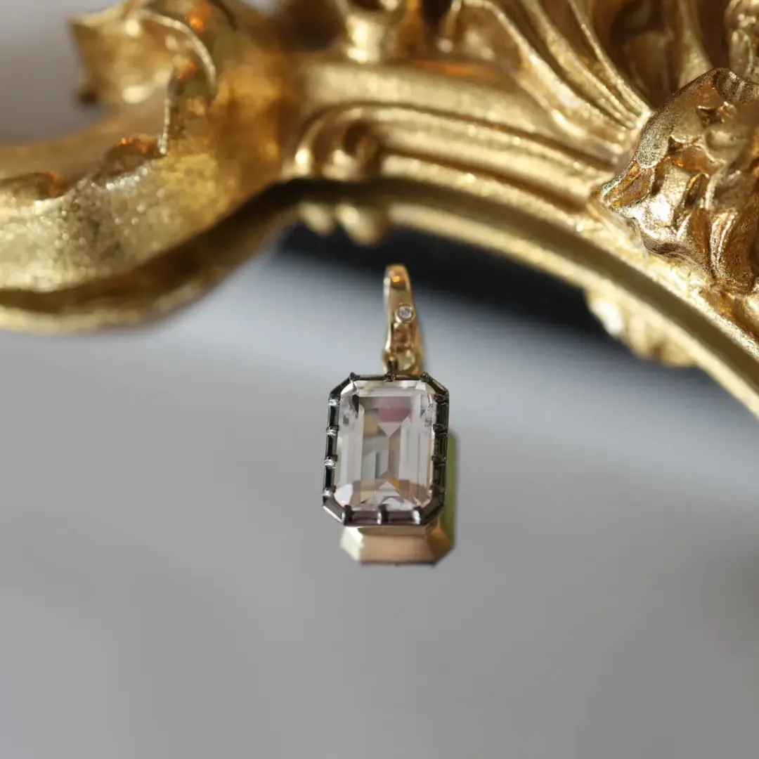 large_white_topaz_black_r_0.webp Mama Bijoux Large White Topaz Black Rhodium Pendant Outlet