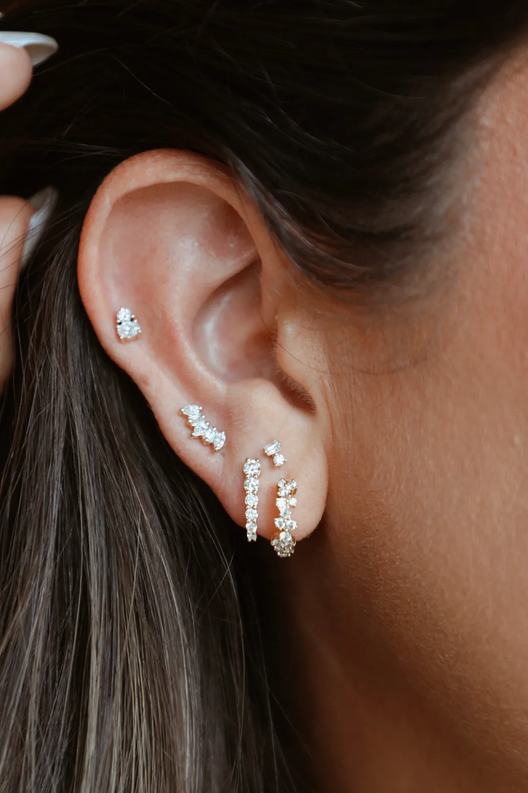 mini_baguette_amp_round_d_0.webp Mama Bijoux Mini Baguette & Round Diamond Studs Online