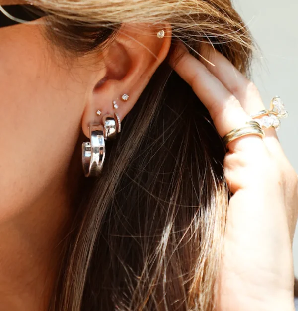 Mama Bijoux White Gold Wavy Wide Hoop Studs Fashion